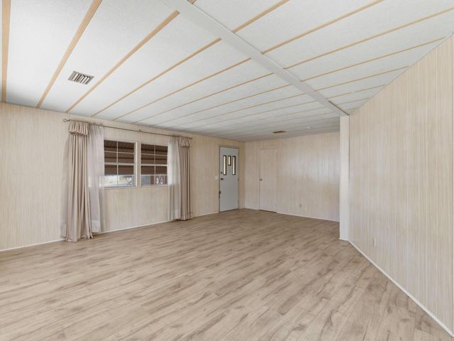 8903 Oak Street, Boynton Beach, FL 33436