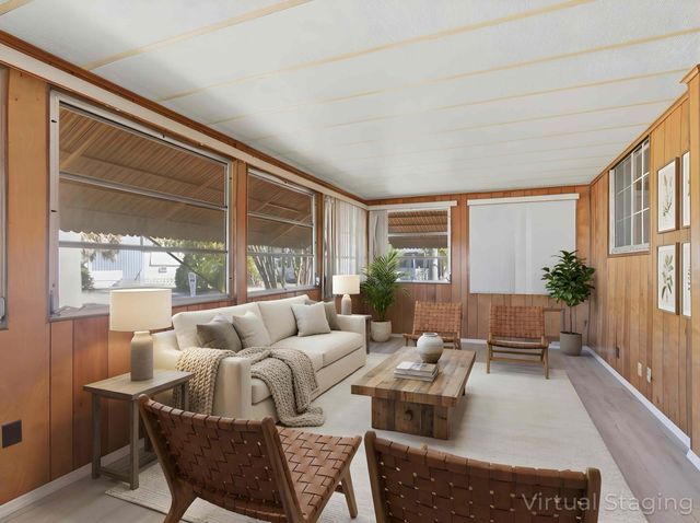 8903 Oak Street, Boynton Beach, FL 33436