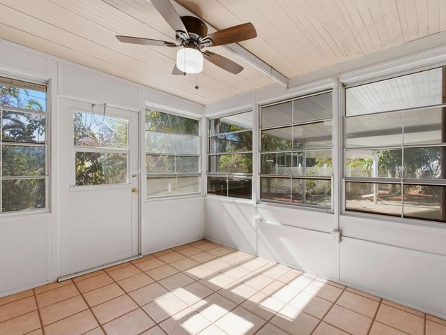 8903 Oak Street, Boynton Beach, FL 33436