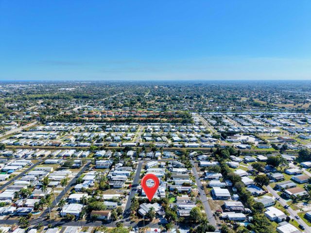 8903 Oak Street, Boynton Beach, FL 33436