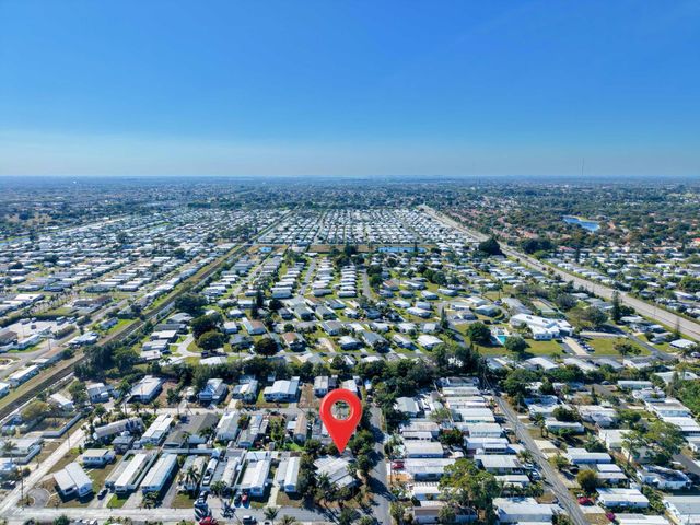 8903 Oak Street, Boynton Beach, FL 33436
