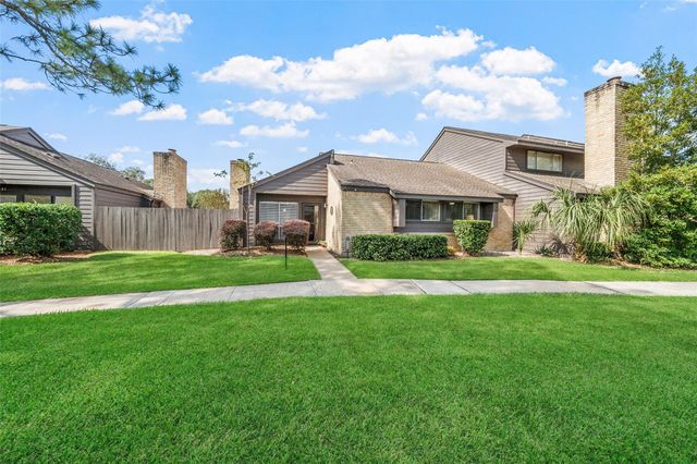 2333 Broadlawn Drive, Houston, TX 77058