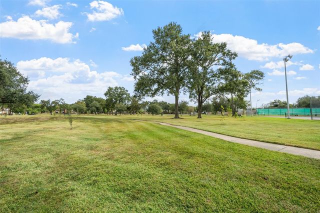 2333 Broadlawn Drive, Houston, TX 77058