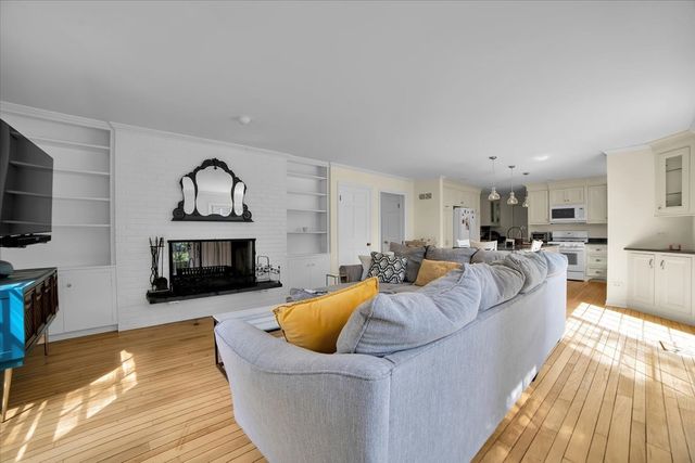 3N011 Morningside Avenue, West Chicago, IL 60185