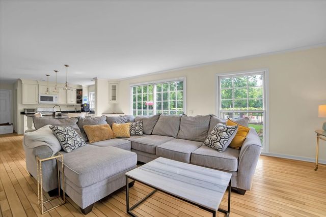 3N011 Morningside Avenue, West Chicago, IL 60185