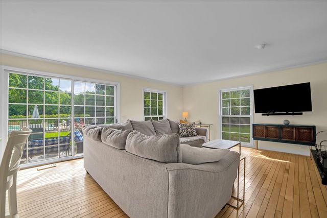 3N011 Morningside Avenue, West Chicago, IL 60185