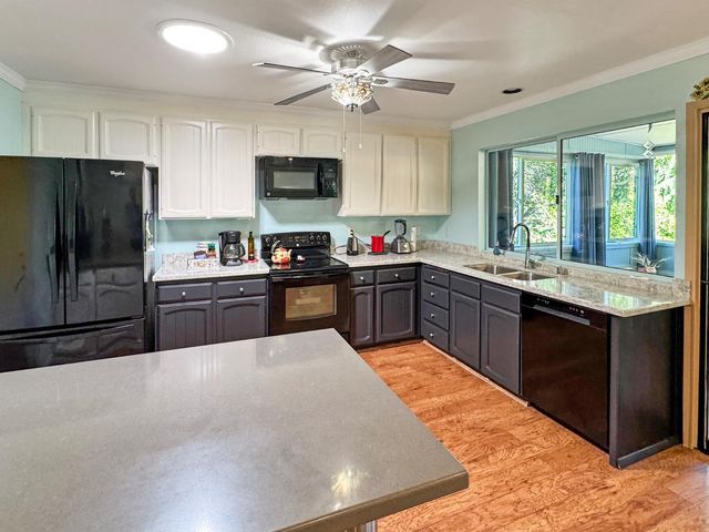 23498 Rolling Hills Ct, Auburn, CA 95602