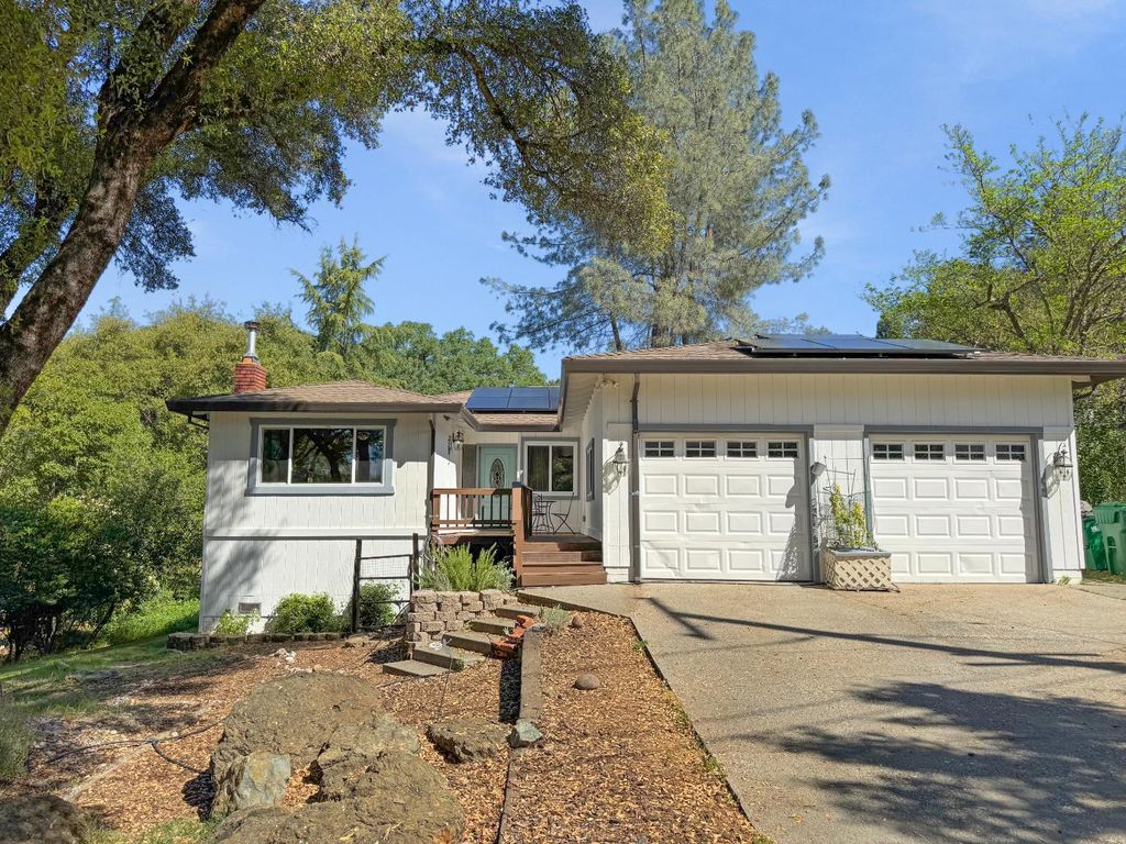 23498 Rolling Hills Ct, Auburn, CA 95602
