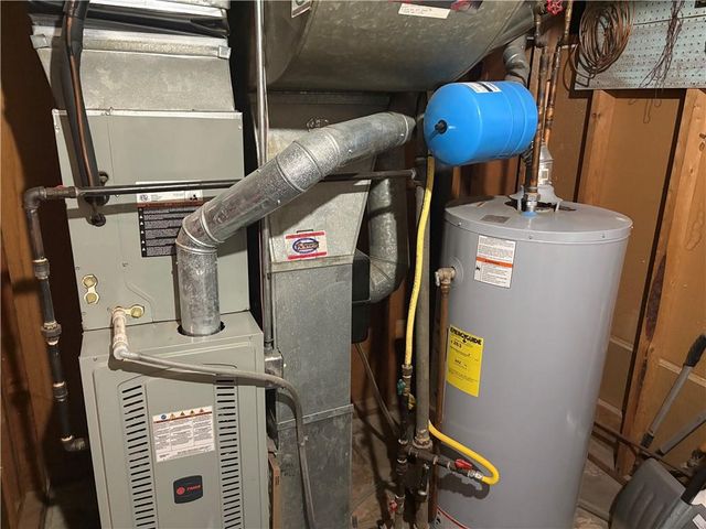 5612 Crescent Avenue, Raytown, MO 64133