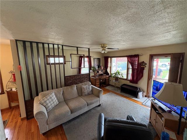 5612 Crescent Avenue, Raytown, MO 64133