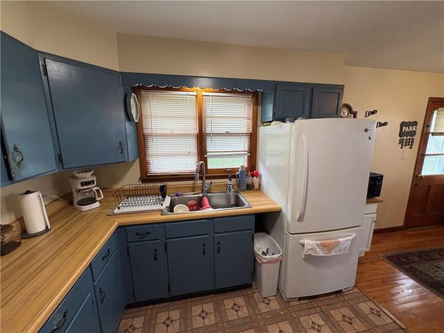 5612 Crescent Avenue, Raytown, MO 64133