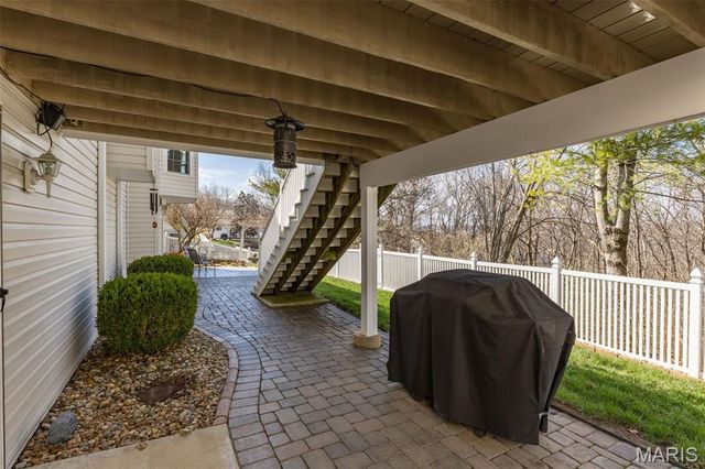 7225 Crystal Lake Court, St Louis, MO 63129