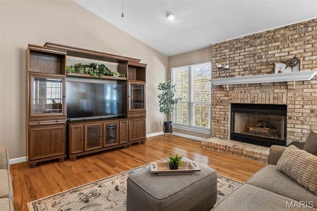 7225 Crystal Lake Court, St Louis, MO 63129