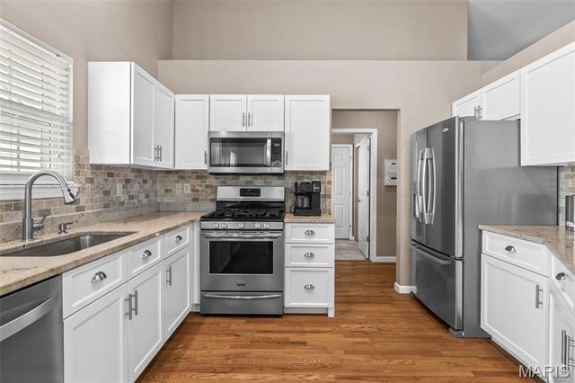 7225 Crystal Lake Court, St Louis, MO 63129