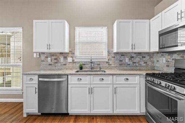 7225 Crystal Lake Court, St Louis, MO 63129