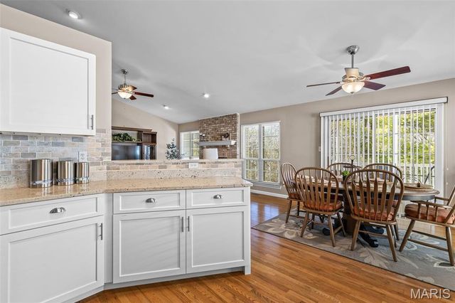 7225 Crystal Lake Court, St Louis, MO 63129