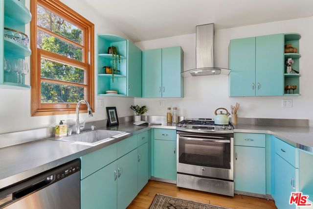 6024 Crestwood Way, Los Angeles, CA 90042