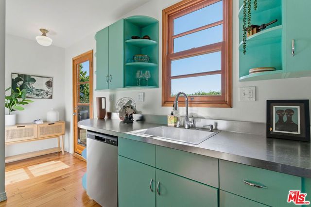 6024 Crestwood Way, Los Angeles, CA 90042