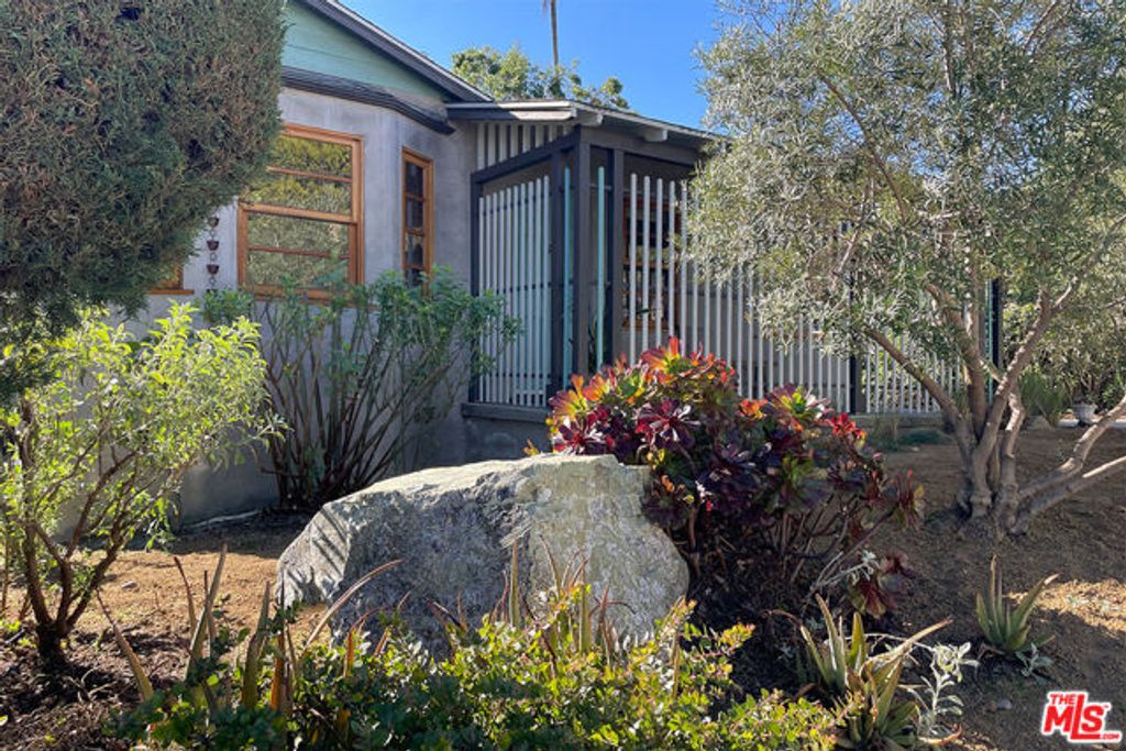 6024 Crestwood Way, Los Angeles, CA 90042