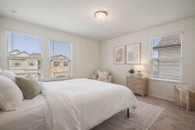 7805 House Finch DR, Austin, TX 78744