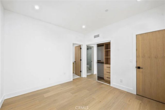 13602 Burbank Boulevard, Sherman Oaks, CA 91401