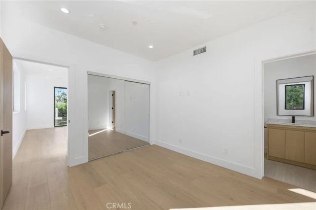 13602 Burbank Boulevard, Sherman Oaks, CA 91401