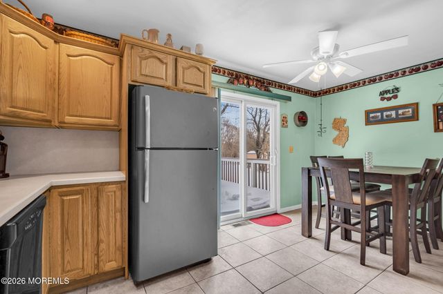 8 Trinity Place, Jackson, NJ 08527