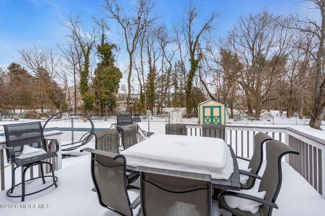 8 Trinity Place, Jackson, NJ 08527