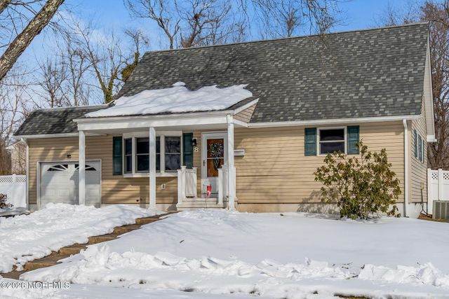 8 Trinity Place, Jackson, NJ 08527