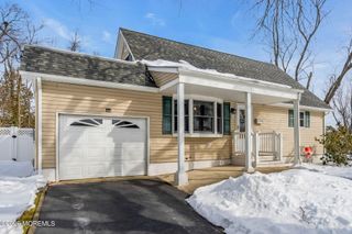 8 Trinity Place, Jackson, NJ 08527