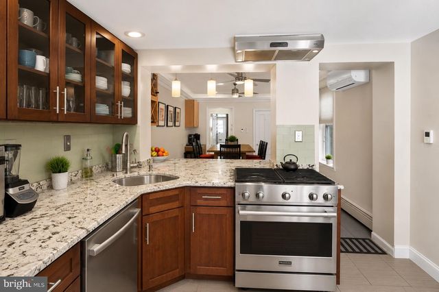 2831 POPLAR ST, Philadelphia, PA 19130