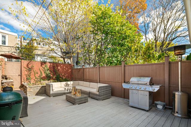 2831 POPLAR ST, Philadelphia, PA 19130
