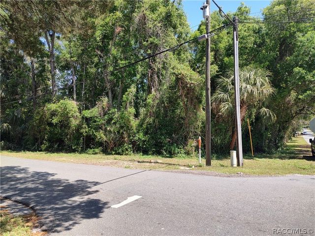755 NE 1st Terrace, Crystal River, FL 34429