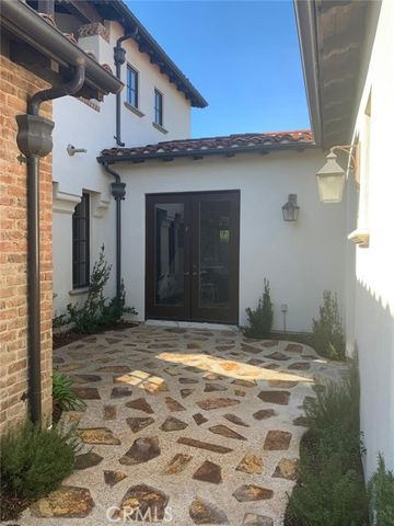 1 Gentle Breeze, Newport Coast, CA 92657