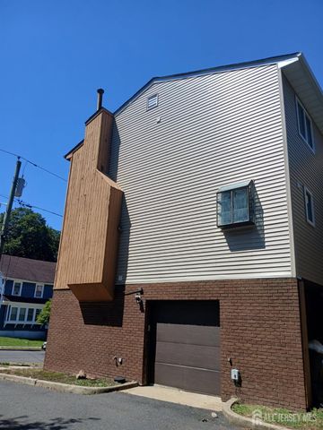 71 Redmond Street, New Brunswick, NJ 08901