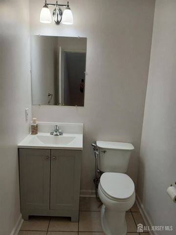 71 Redmond Street, New Brunswick, NJ 08901