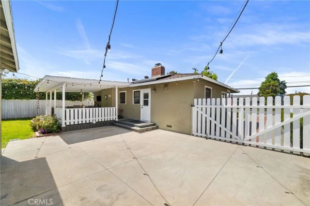 822 E Walnut Avenue, Orange, CA 92867