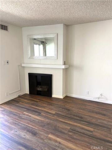 8163 Redlands, Los Angeles, CA 90293