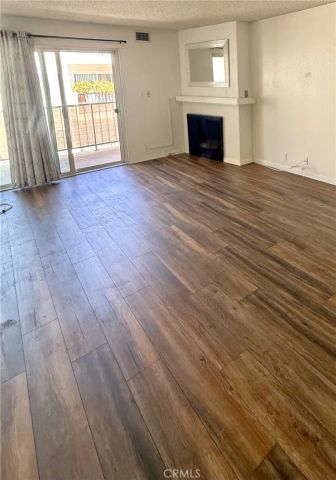 8163 Redlands, Los Angeles, CA 90293