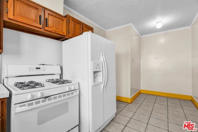 1412 S Victoria Avenue, Los Angeles, CA 90019