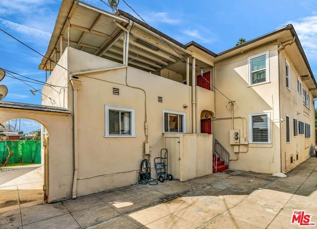 1412 S Victoria Avenue, Los Angeles, CA 90019