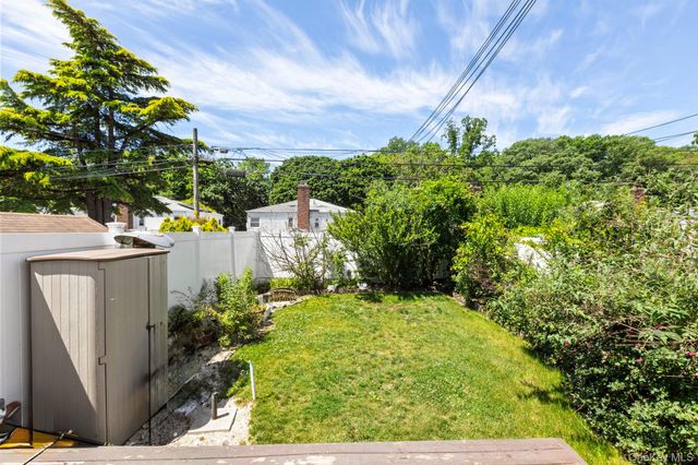 6722 211th Street, Oakland Gardens, NY 11364