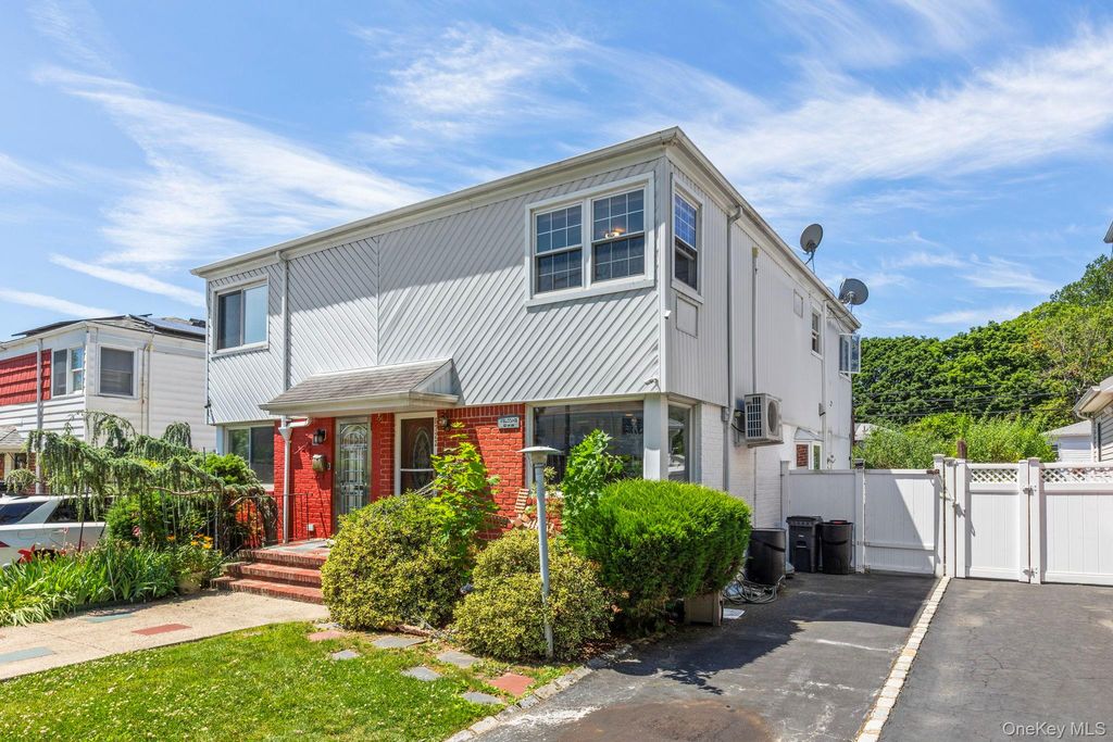 6722 211th Street, Oakland Gardens, NY 11364