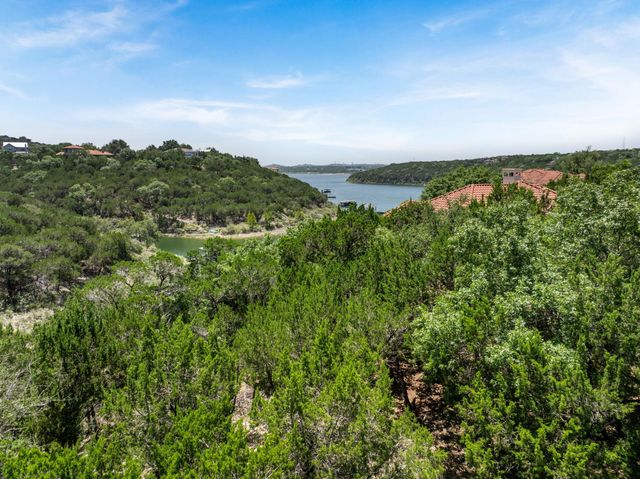 18505 Monet Pointe DR, Jonestown, TX 78645