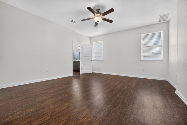 8013 Turnberry LN, Austin, TX 78744