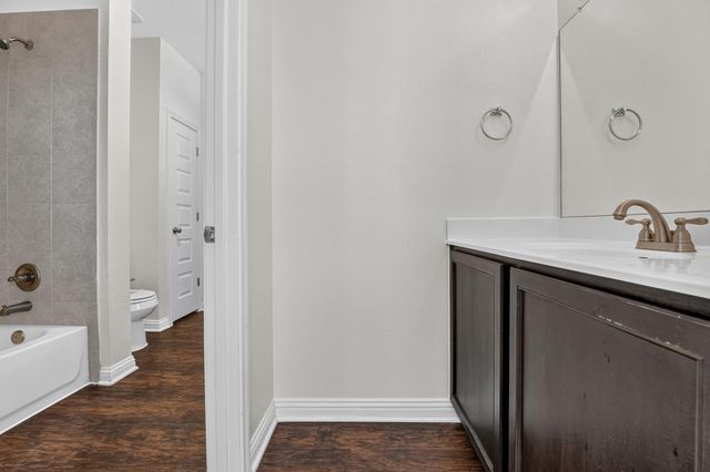 8013 Turnberry LN, Austin, TX 78744