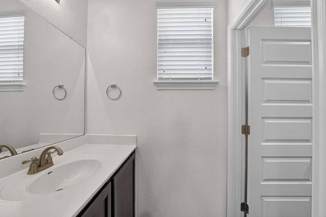 8013 Turnberry LN, Austin, TX 78744