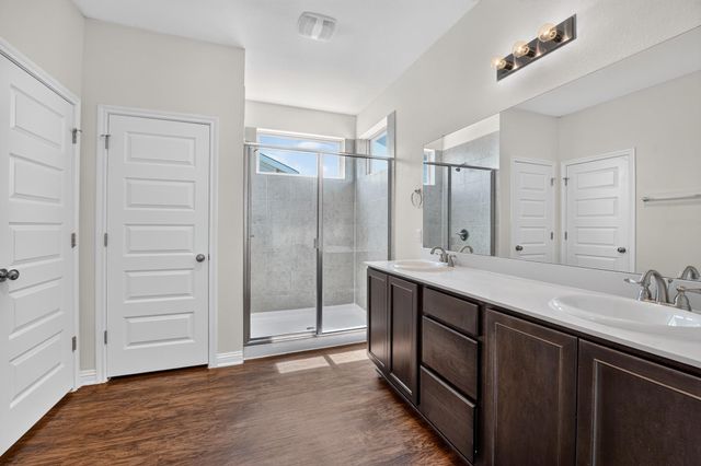 8013 Turnberry LN, Austin, TX 78744