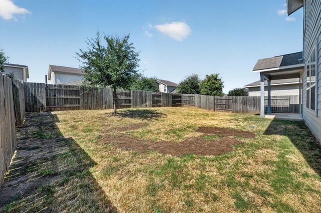 8013 Turnberry LN, Austin, TX 78744