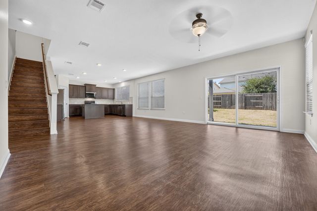 8013 Turnberry LN, Austin, TX 78744